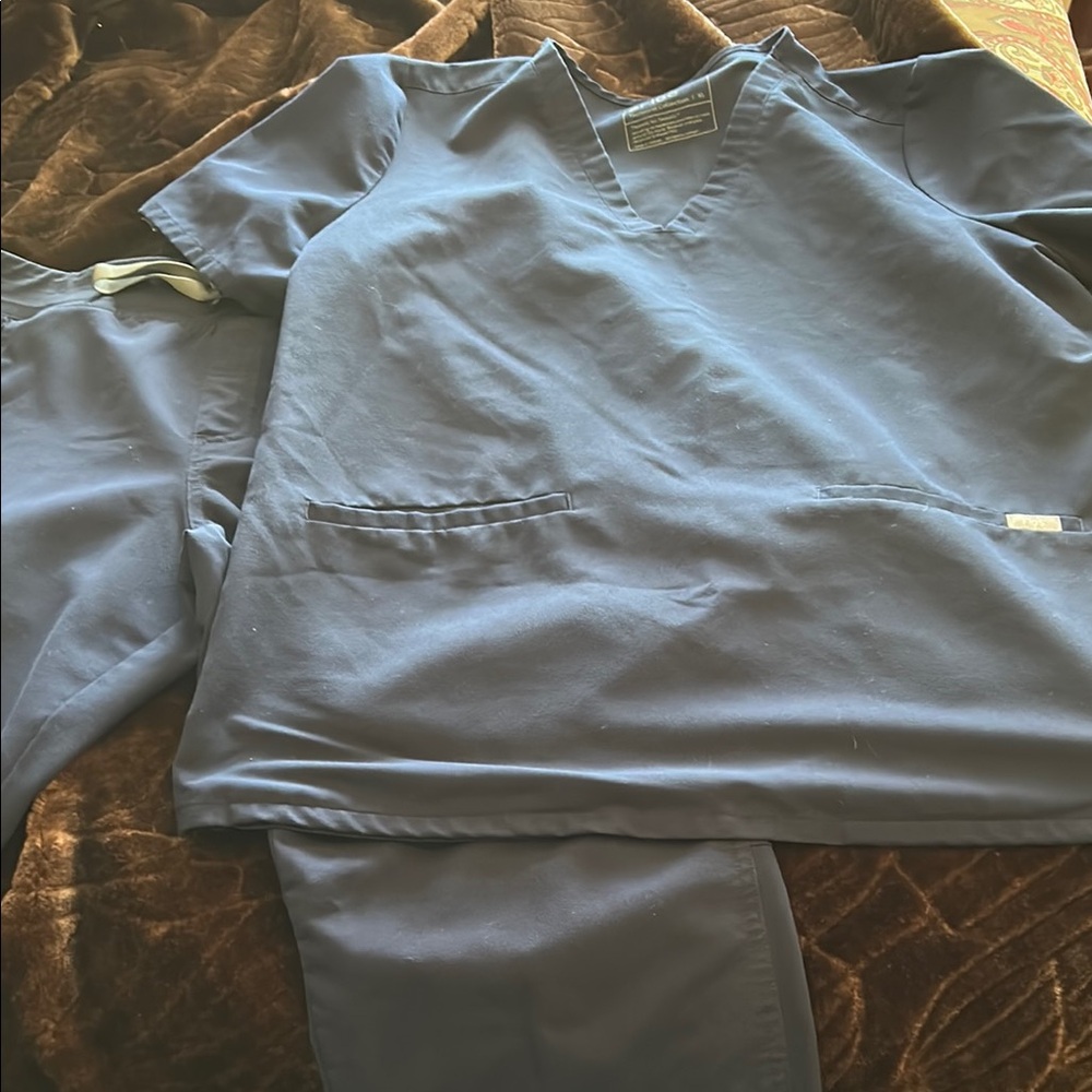 Figs Navy Blue Women's Scrub Set